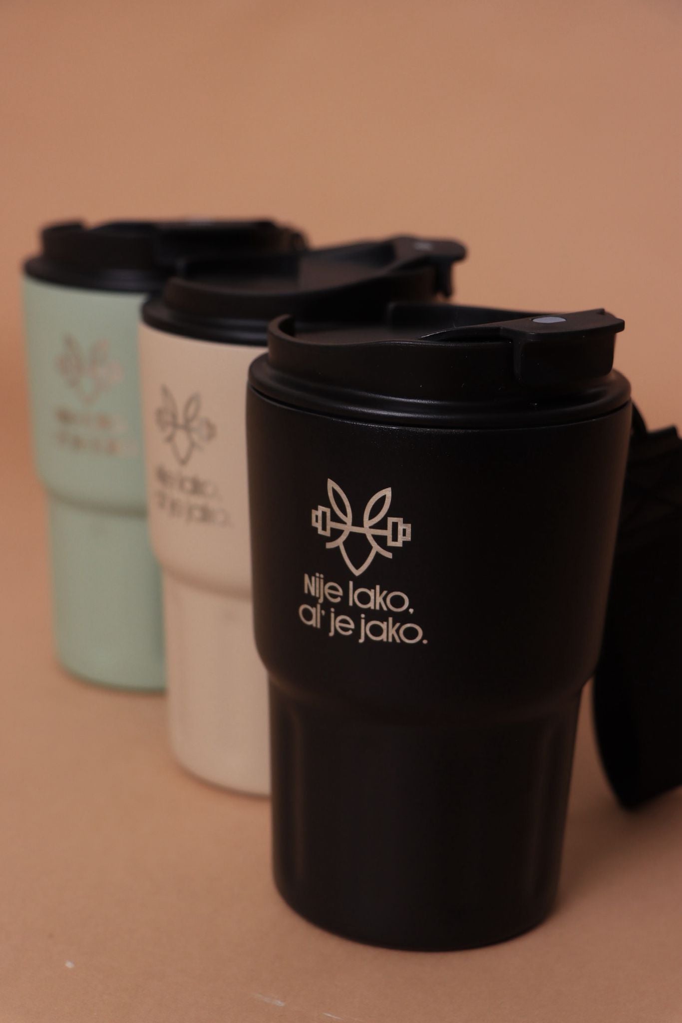 Doe fit vacuum insulated bottle 320ml Black - BPA free