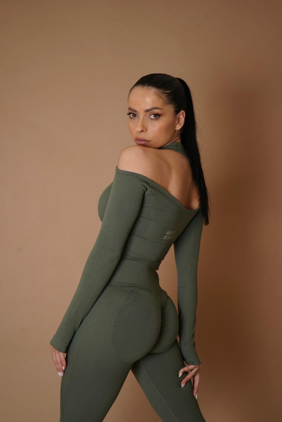 Dark green elegant set